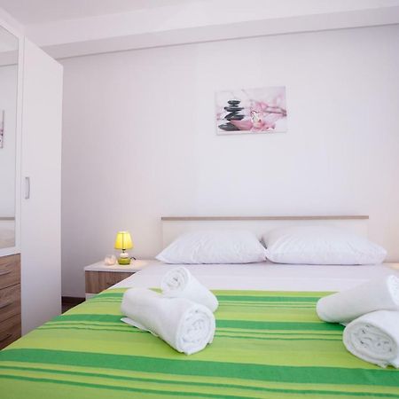 Apartments Mia 4&5 Baska Voda Exterior photo