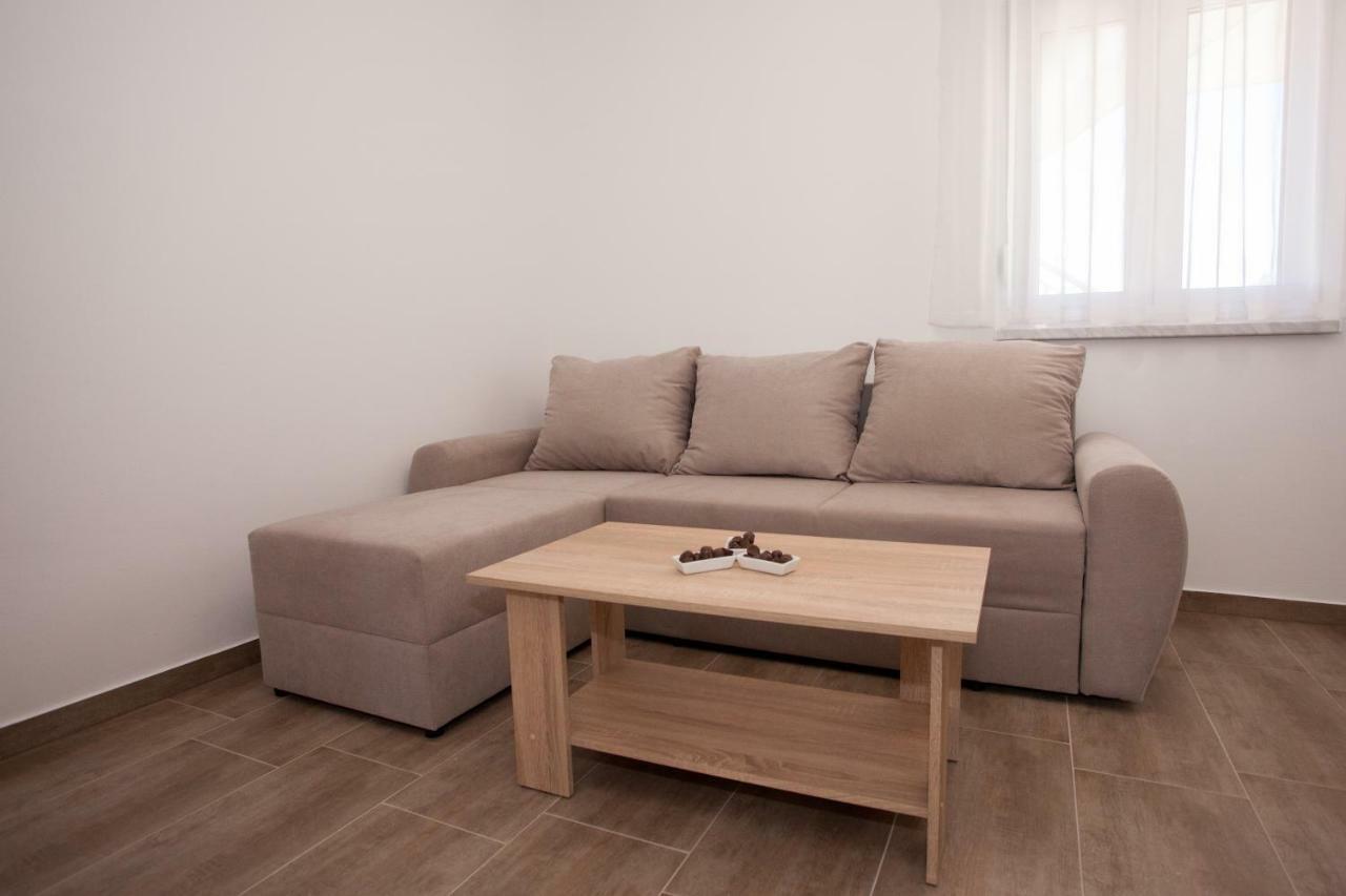 Apartments Mia 4&5 Baska Voda Exterior photo