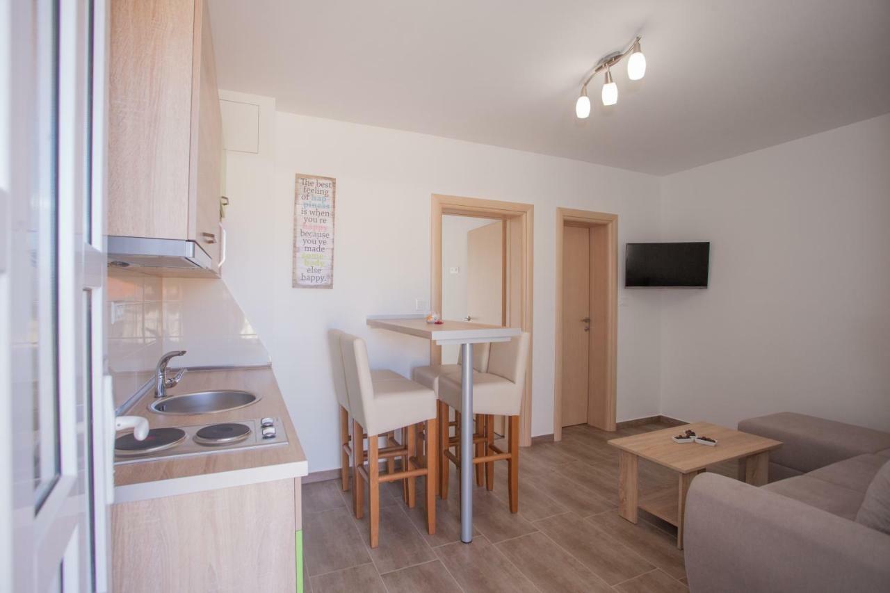 Apartments Mia 4&5 Baska Voda Exterior photo