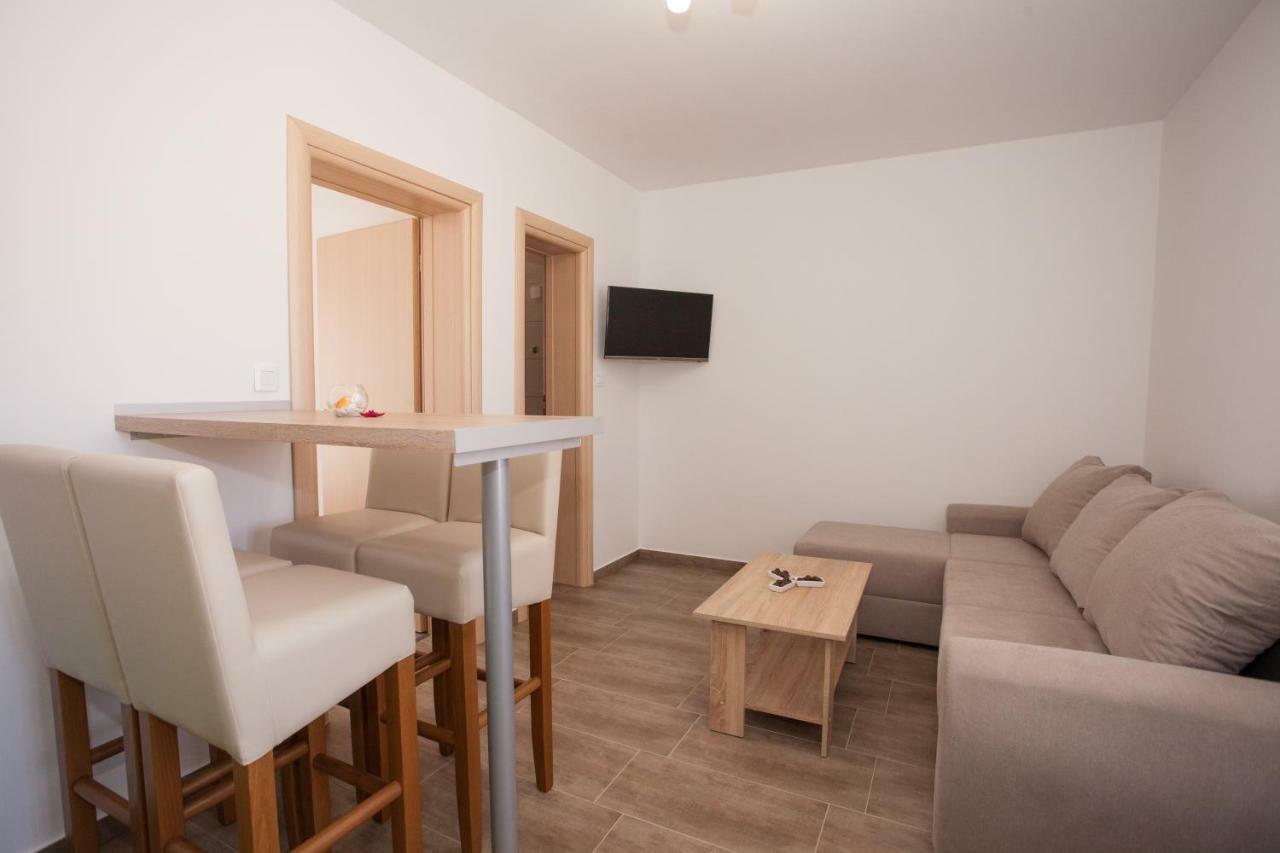Apartments Mia 4&5 Baska Voda Exterior photo