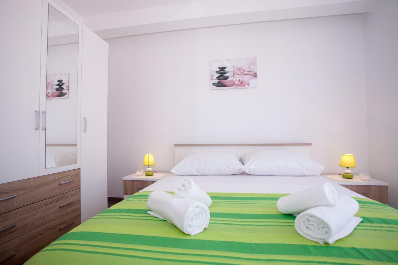 Apartments Mia 4&5 Baska Voda Exterior photo